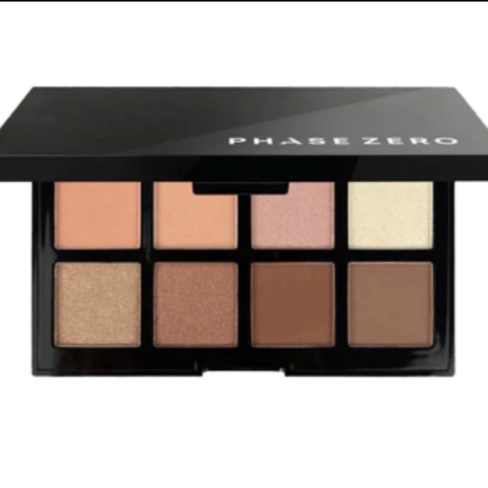 PHASE ZERO “The Necessities” Eyeshadow palette